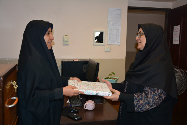 تجلیل از مادر باردار