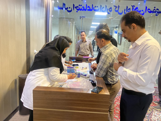  میز خدمت فشارخون و کنترل قند خون ناشتا