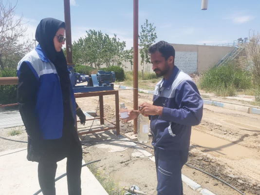 بازدید و نمونه‌برداری از تصفیه خانه فاضلاب بهارستان