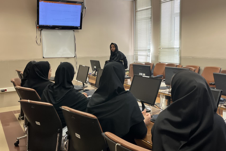 کلاس آموزشی تخصصی برای دانشجویان مامایی