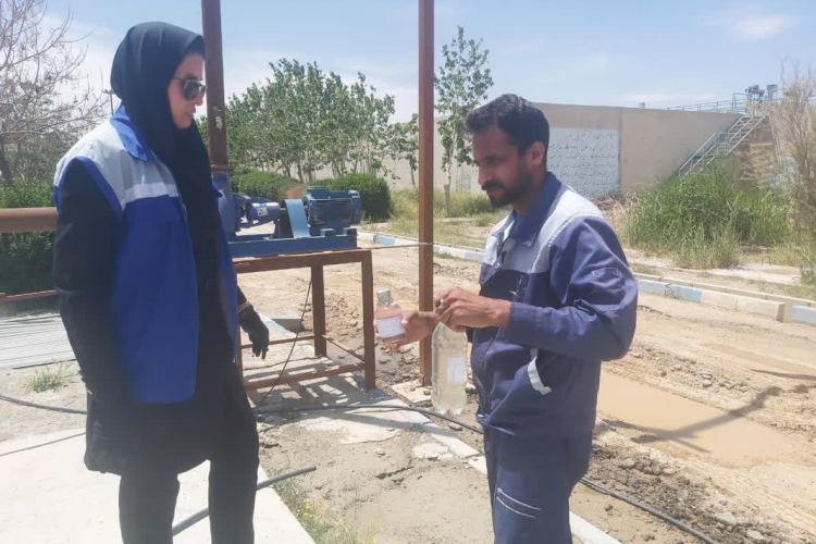 بازدید و نمونه‌برداری از تصفیه خانه فاضلاب بهارستان